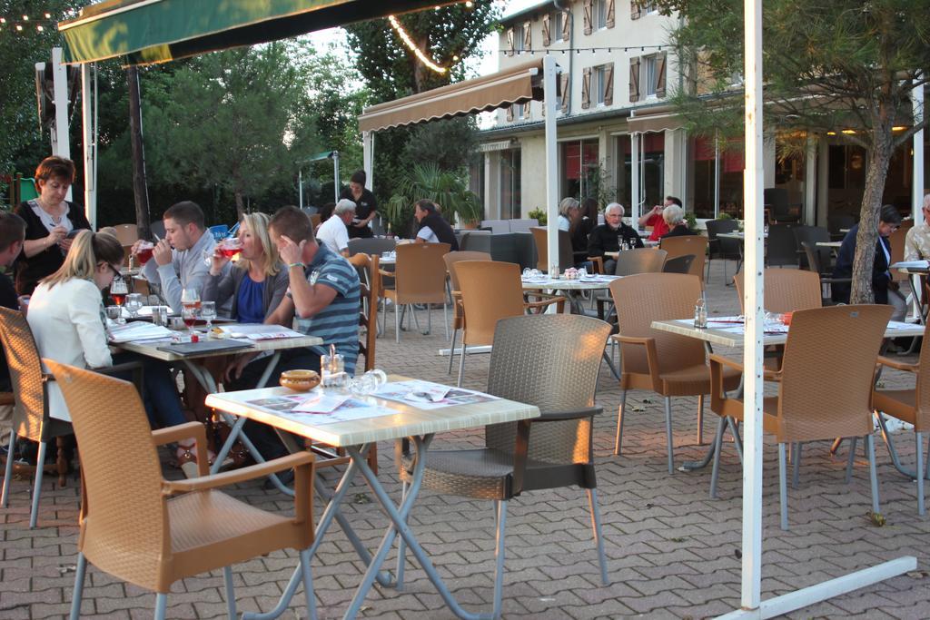 O2 Saone Hotel Reyrieux Exterior photo