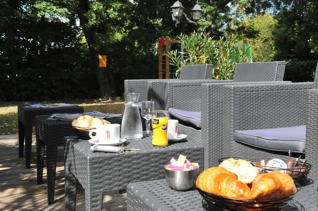 O2 Saone Hotel Reyrieux Exterior photo